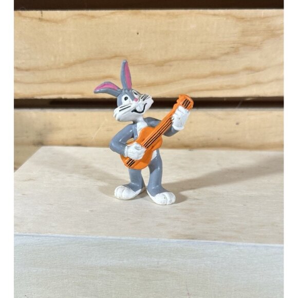Vintage Bugs Bunny W/ Guitar 1983 PVC Toy Figure 2.5” Warner Bros. Looney Tunes - Picture 2 of 5